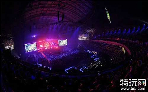 靠的是触发 靠的是触发